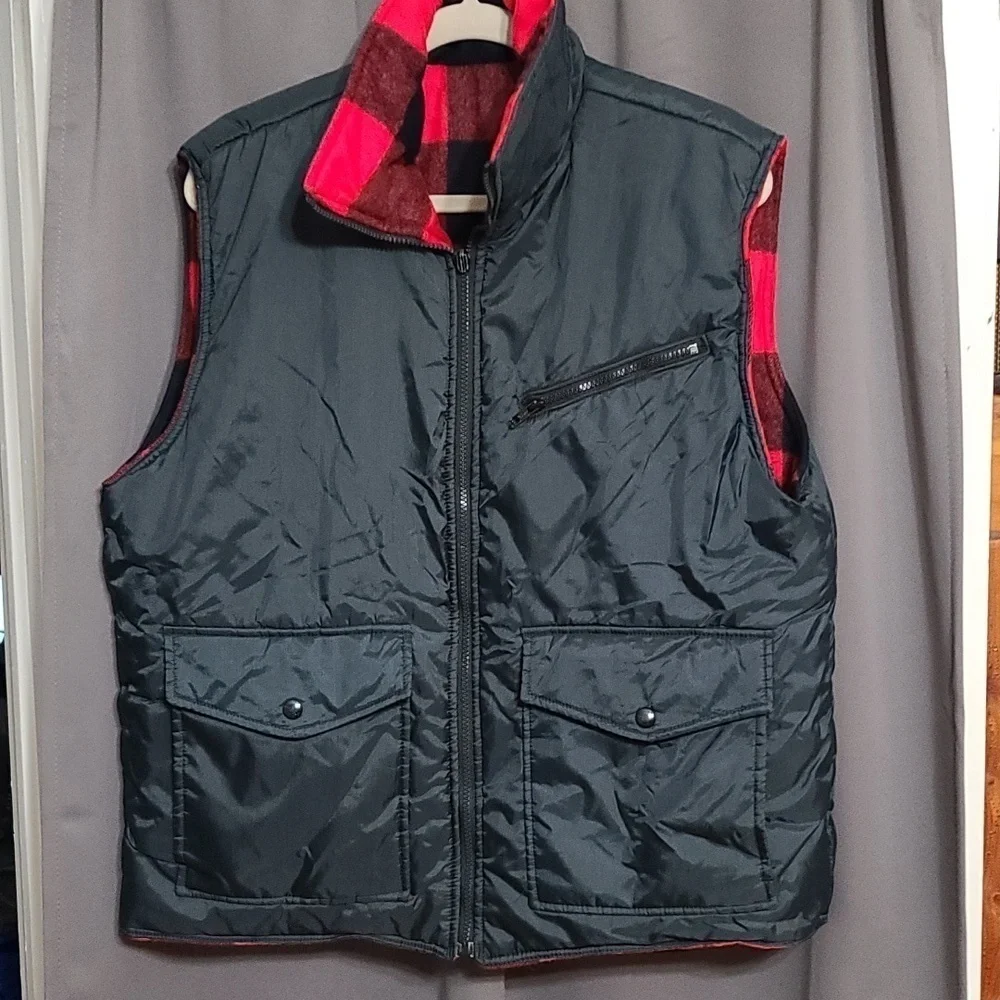 VTG St. Moritz Mens Reversible Vest Nylon/Flannel Red/Blk Plaid Zips Sz L EUC